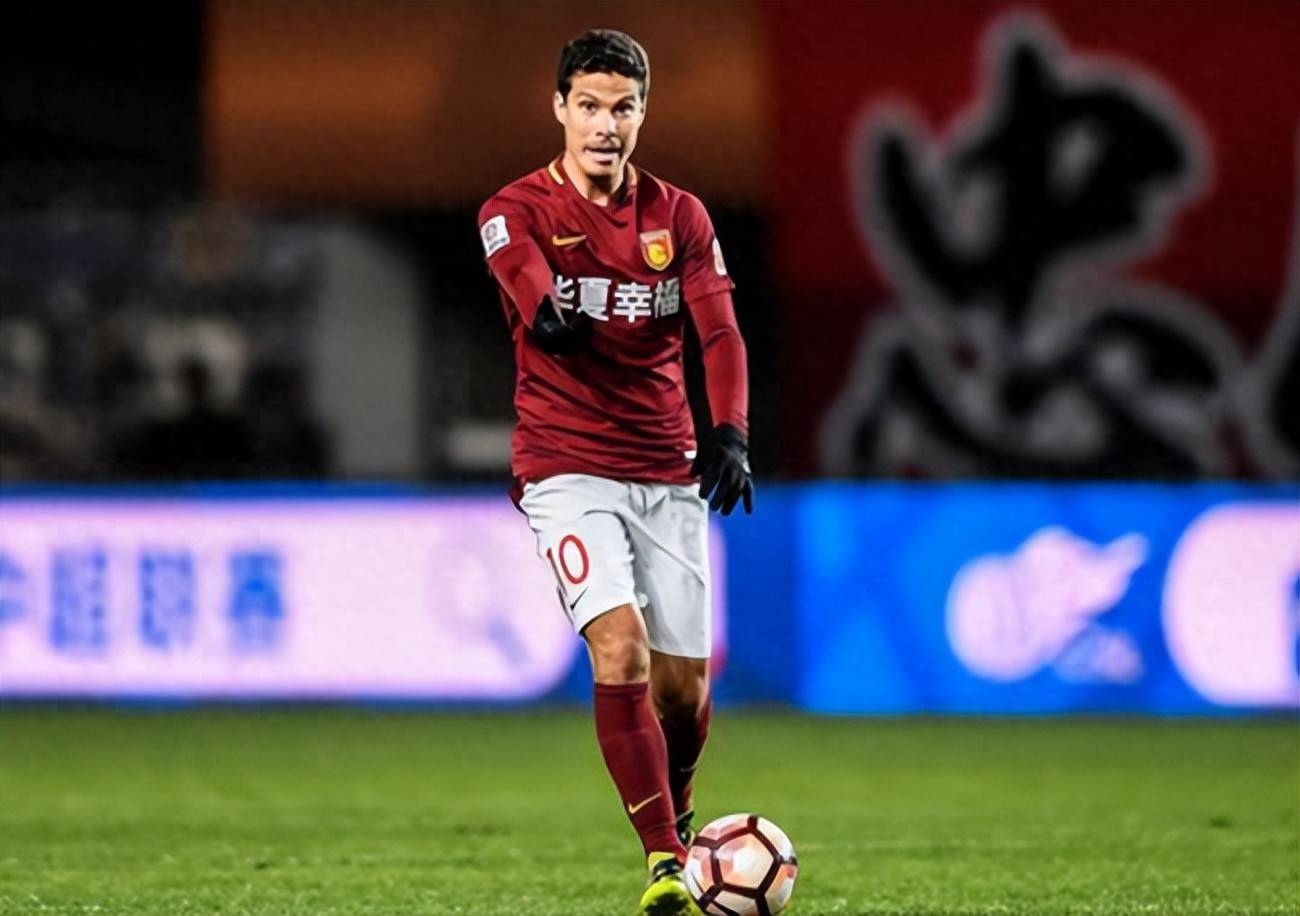 今晨中超传出新动向，切尔西外线爆发，管理层表态——气氛紧张，球队文化再被提及的简单介绍