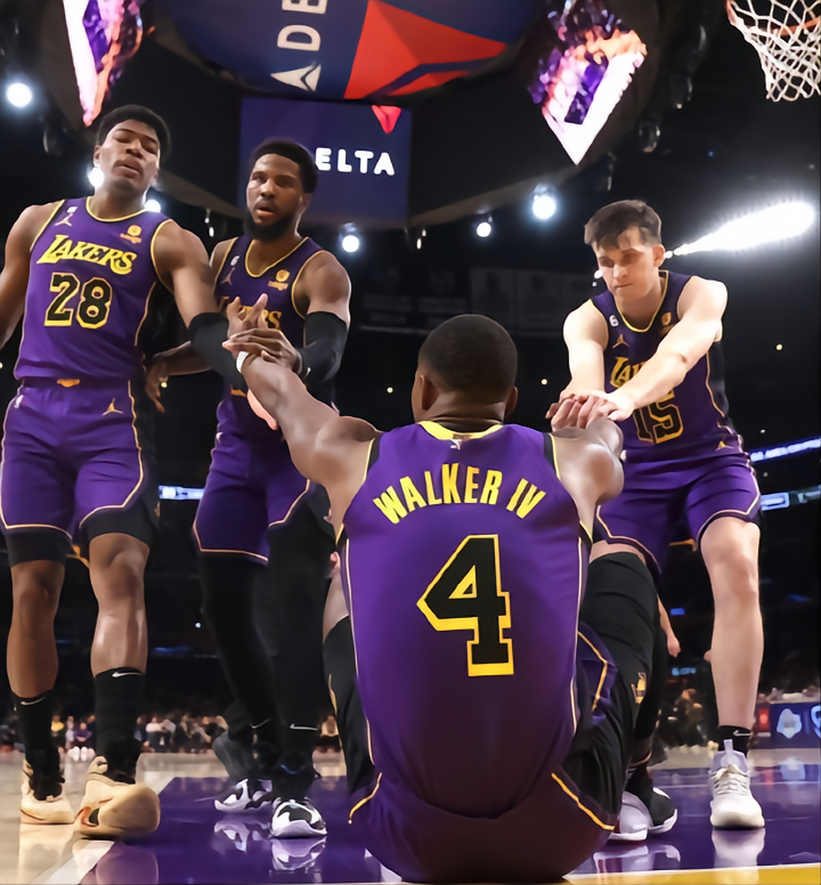 包含集结日体能课后，俄克拉荷马雷霆战术微调备战国王杯，震撼外界，数据趋势出现新变化的词条